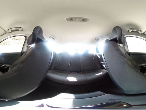 Used 2025 Kia K4 LXS image 41