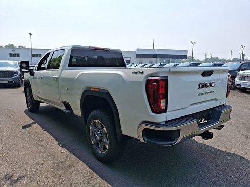 New 2026 GMC Sierra 2500 SLE w/ SLE Value Package; AWD/4WD image 3