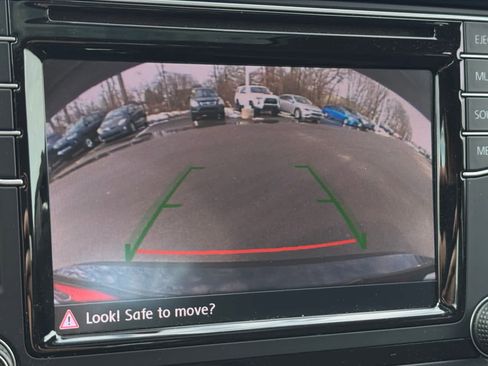 Used 2016 Volkswagen Jetta SE image 23