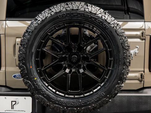 Used 2025 Ford Bronco Outer Banks AWD/4WD image 18