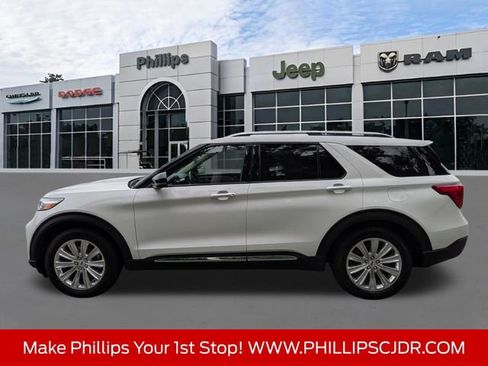 Used 2022 Ford Explorer Limited w/ Equipment Group 301A RWD image 6