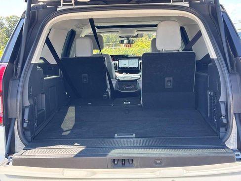 Used 2025 Ford Expedition Max Platinum w/ Driver's Package AWD/4WD image 11