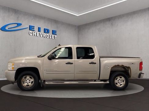 Used 2008 Chevrolet Silverado 1500 LT w/ Power Pack Plus AWD/4WD image 10