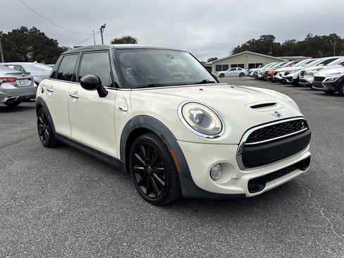 Used 2016 MINI Cooper S image 8