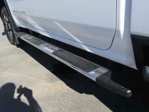 Used 2025 GMC Sierra 3500 Denali w/ Denali Reserve Package image 9