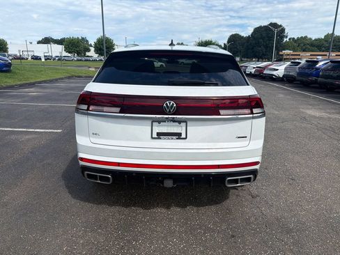 Used 2024 Volkswagen Atlas Cross Sport SEL Premium R-Line AWD/4WD image 4