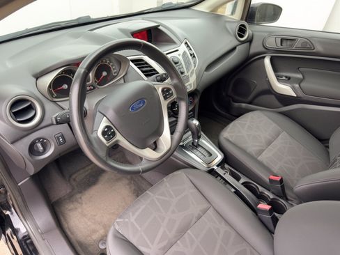 Used 2012 Ford Fiesta SES FWD image 4