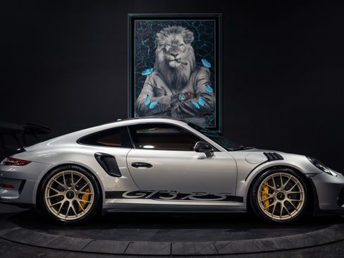 Used 2019 Porsche 911 GT3 RS RWD image 3