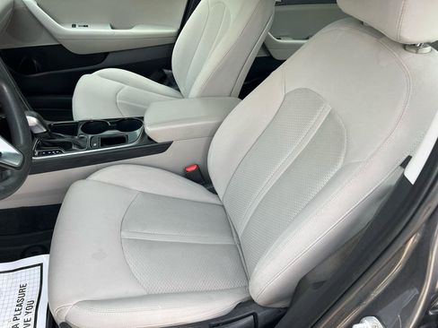 Used 2019 Hyundai Sonata SE FWD image 12