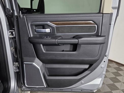 Used 2024 RAM 3500 Laramie image 33