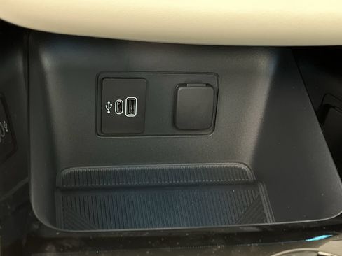 New 2026 Ford Explorer Platinum w/ LUX Leather Package AWD/4WD image 26