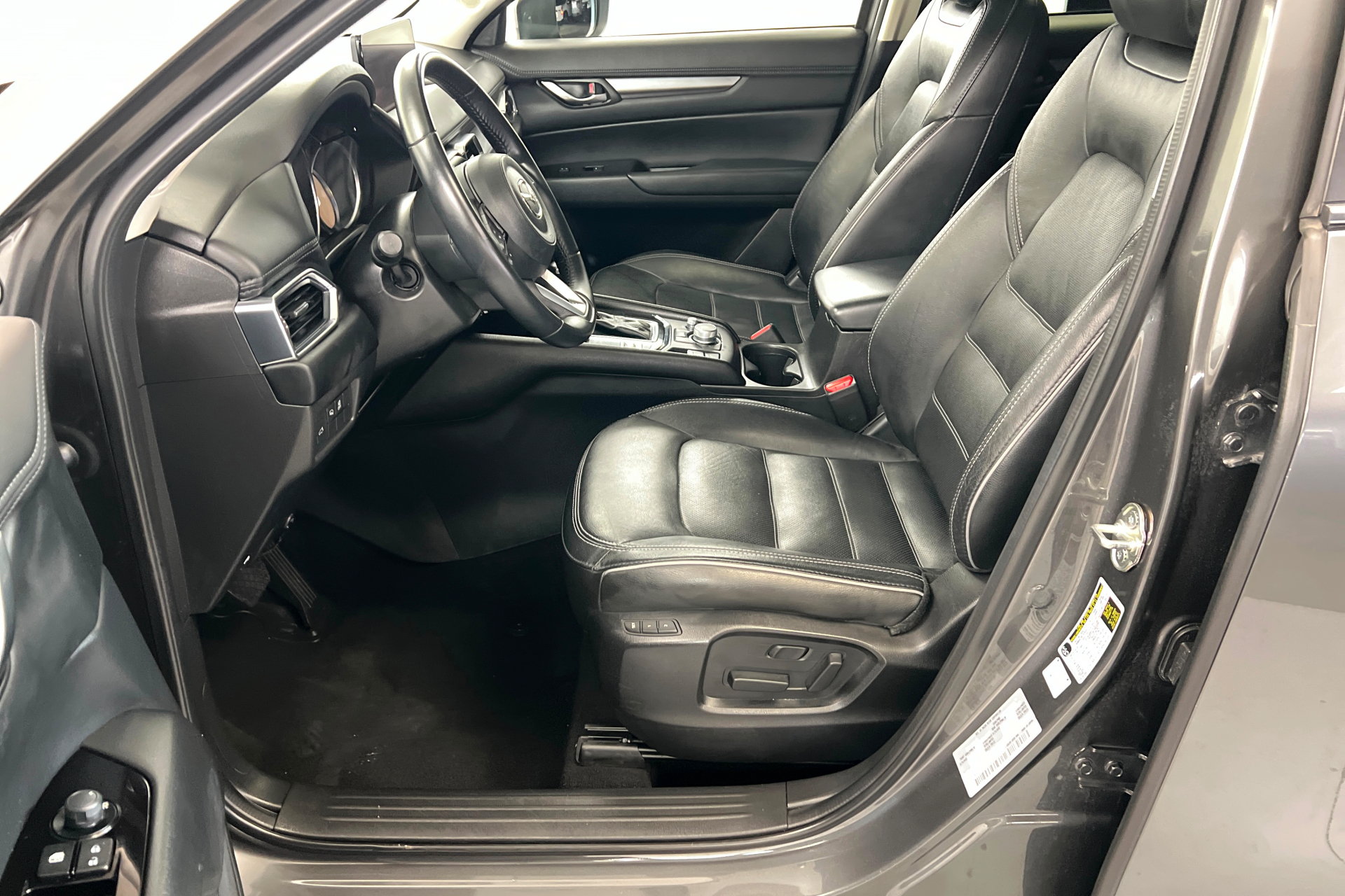 Used 2025 MAZDA CX-5 AWD 2.5 S w/ Preferred Package image 18