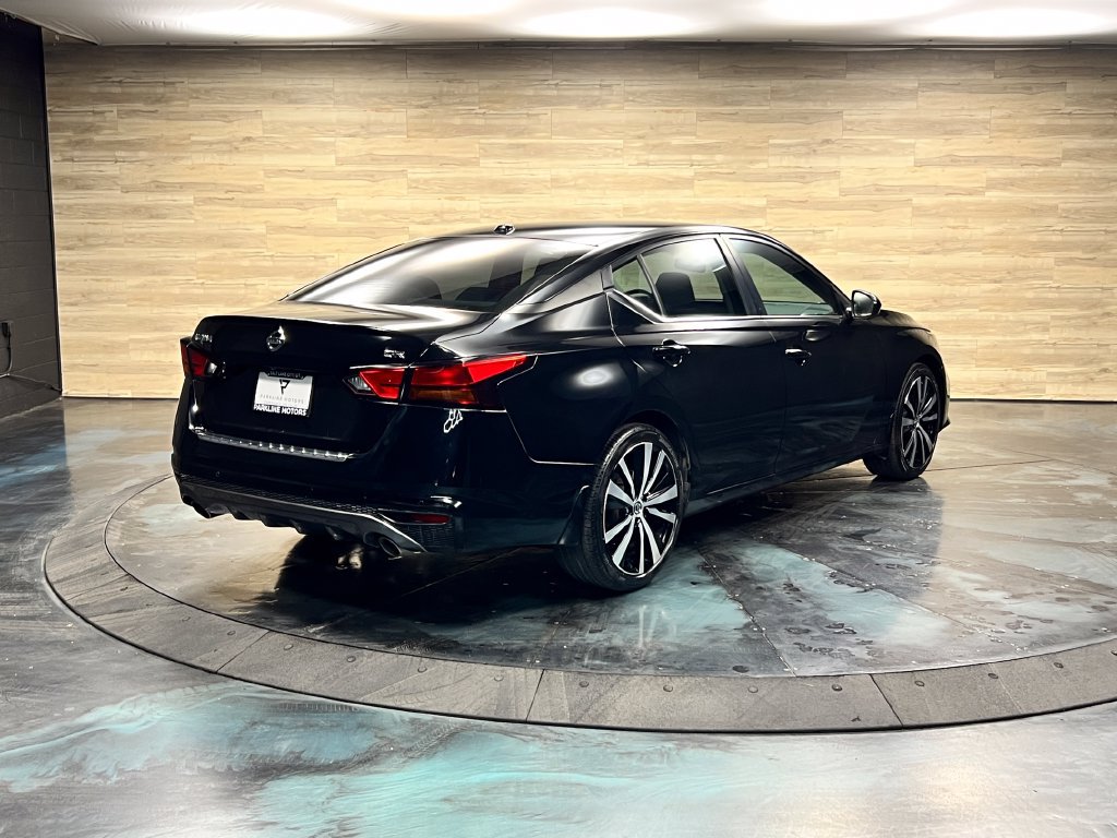 Used 2022 Nissan Altima 2.5 SR FWD image 16