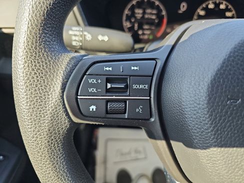 Used 2024 Honda CR-V EX image 17