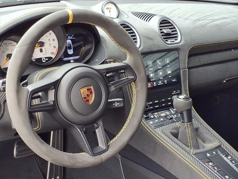 Certified 2025 Porsche 718 Boxster Spyder RS image 4