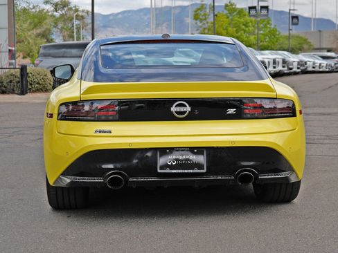 Used 2024 Nissan Z Performance w/ Floor Mat Package RWD image 8