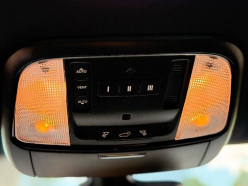 Used 2022 Dodge Durango GT AWD/4WD image 40