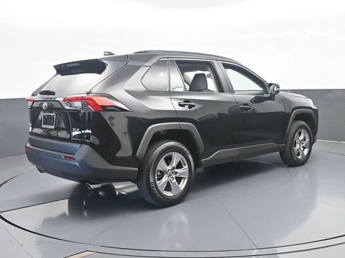 Used 2025 Toyota RAV4 XLE w/ Convenience Package FWD image 6