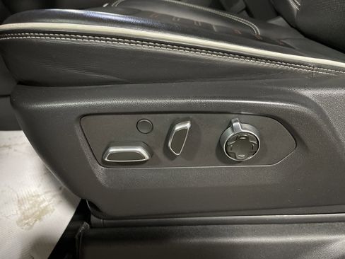 Used 2023 GMC Sierra 1500 AT4X image 14