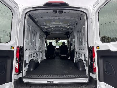New 2025 Ford Transit 250 148 Medium Roof Extended AWD image 26