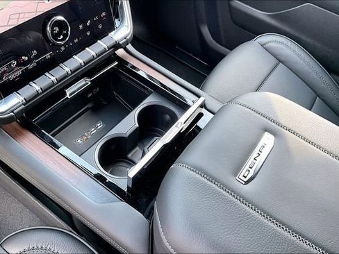 New 2026 GMC Yukon XL Denali w/ Sun & Power Step Package image 9