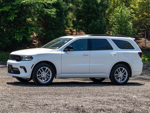 Used 2023 Dodge Durango GT AWD/4WD image 3