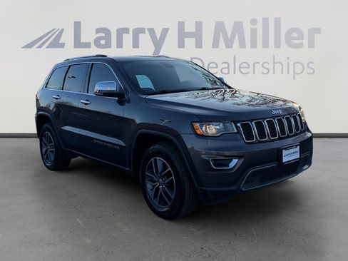 Used 2018 Jeep Grand Cherokee Limited w/ Trailer Tow Group IV image 7
