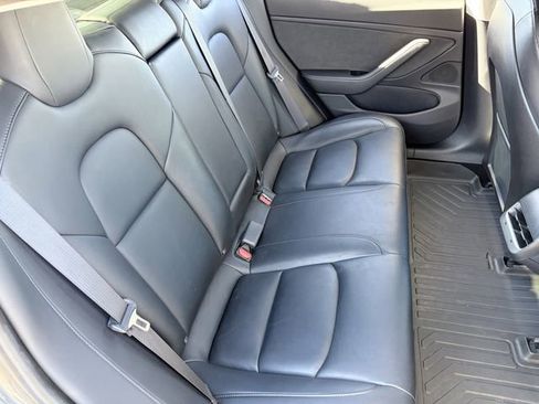 Used 2020 Tesla Model 3 Performance image 21