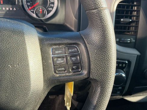 Used 2017 RAM 1500 Express AWD/4WD image 17