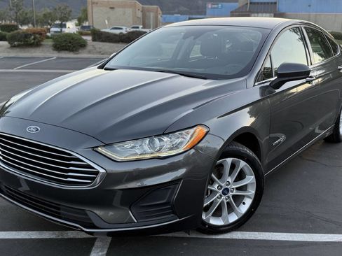 Used 2019 Ford Fusion SE image 11