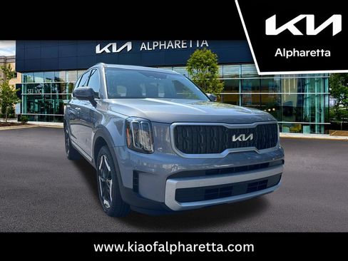 Used 2024 Kia Telluride EX w/ EX Captain's Chair Package FWD image 1