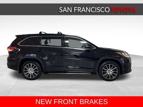 Used 2018 Toyota Highlander SE image 6