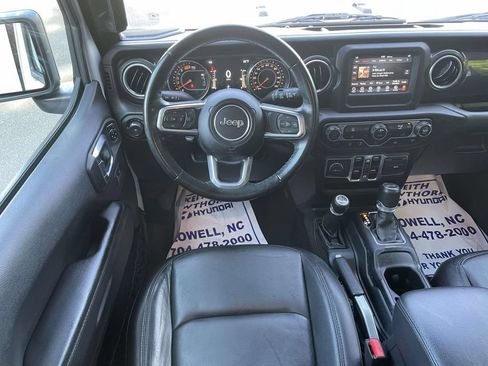 Used 2021 Jeep Wrangler Unlimited Sahara AWD/4WD image 11