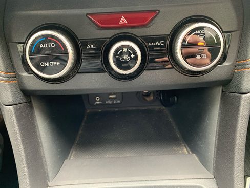 Used 2020 Subaru Crosstrek 2.0i Premium w/ Moonroof Package 2 image 15