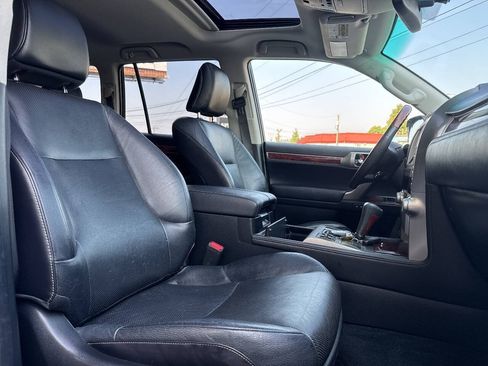 Used 2012 Lexus GX 460 w/ Convenience Pkg AWD/4WD image 17