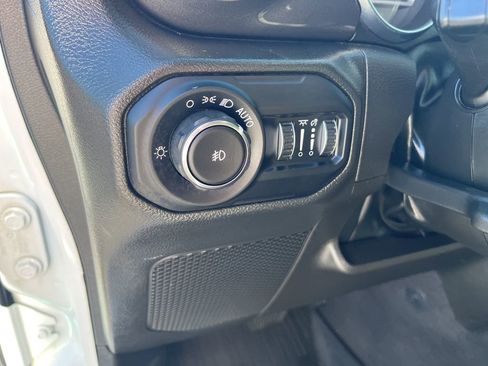 Used 2022 Jeep Wrangler Unlimited Sport image 15