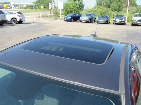 Used 2016 Chevrolet Cruze LT w/ Sun And Sound Package image 4