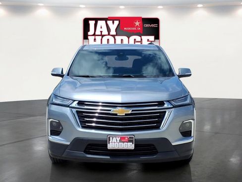 Used 2023 Chevrolet Traverse LT AWD/4WD image 2