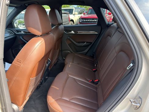 Used 2017 Audi Q3 2.0T Prestige w/ Prestige Package image 5