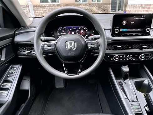 Certified 2023 Honda Accord EX image 39