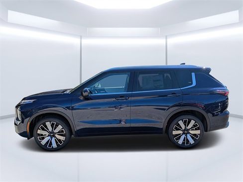 New 2025 Mitsubishi Outlander SEL image 6