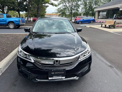 Used 2017 Honda Accord EX image 3
