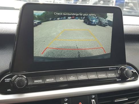 Used 2021 Kia Forte LXS FWD image 17