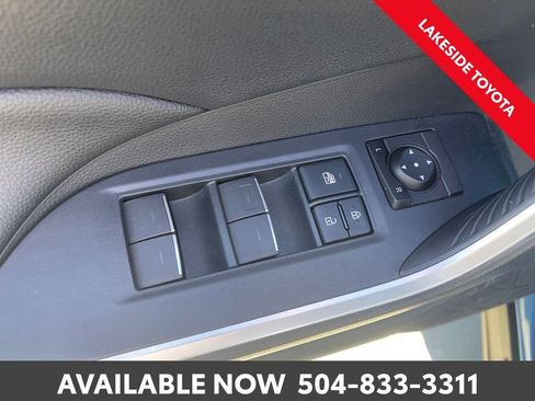 Used 2024 Toyota RAV4 SE image 23