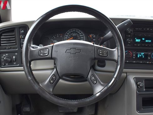 Used 2006 Chevrolet Silverado 2500 LT w/ Heavy-Duty Power Package image 14