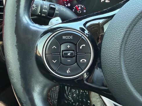 Used 2020 Kia Soul GT-Line Turbo FWD image 28