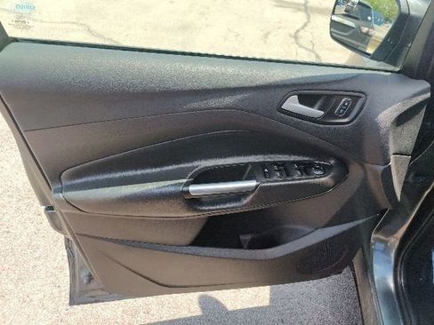 Used 2018 Ford Escape SE w/ SE Sync 3 Package FWD image 27