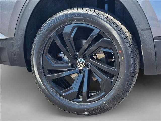 Used 2023 Volkswagen Atlas SE w/ Black Wheel Package AWD/4WD image 30