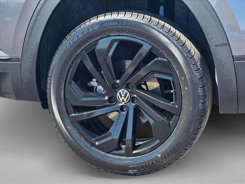 Used 2023 Volkswagen Atlas SE w/ Black Wheel Package AWD/4WD image 30