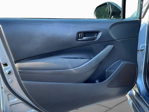 Used 2025 Toyota Corolla LE FWD image 21